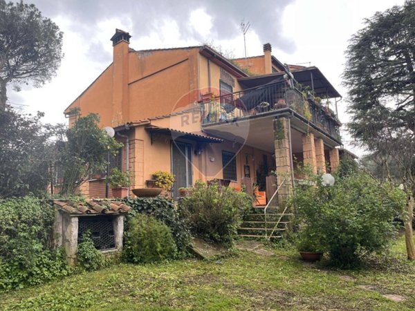 casa indipendente in vendita a Roma in zona Castel di Leva