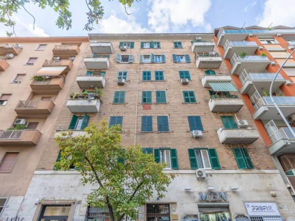 appartamento in vendita a Roma in zona Appio Latino