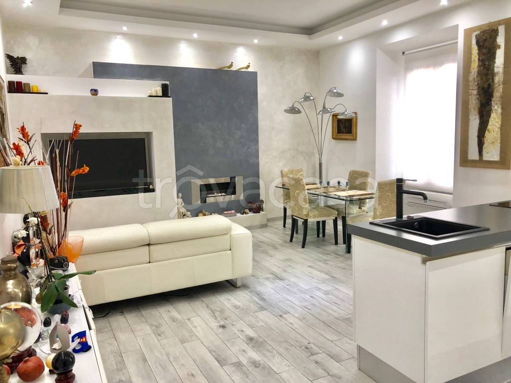appartamento in vendita a Roma in zona Rione Borgo