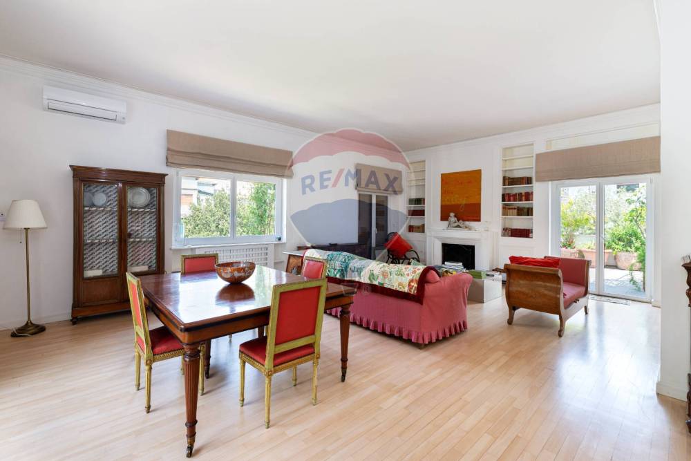 appartamento in vendita a Roma in zona Tor di Quinto