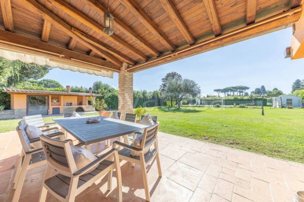 casa indipendente in vendita a Roma in zona Olgiata