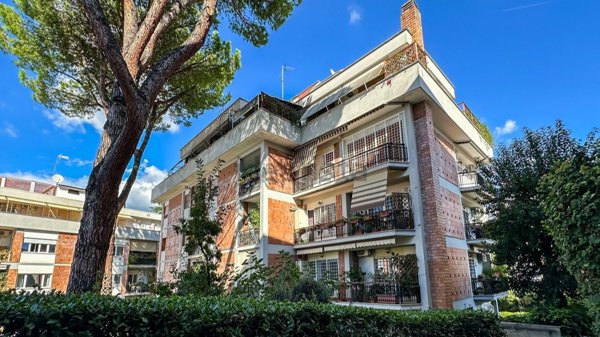 appartamento in vendita a Roma in zona Gianicolense