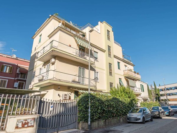appartamento in vendita a Roma in zona Ponte Mammolo