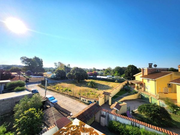 casa indipendente in vendita a Roma in zona Infernetto