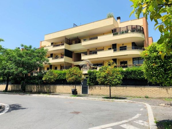 appartamento in vendita a Roma in zona Mezzocammino