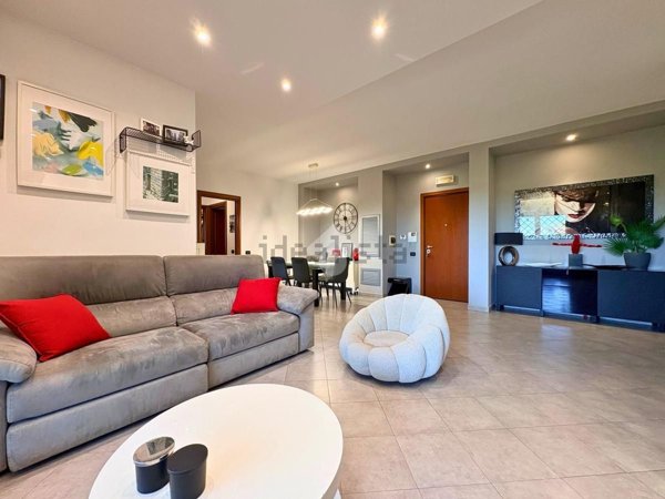 appartamento in vendita a Roma in zona Mezzocammino