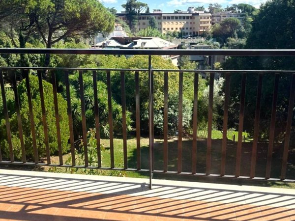 appartamento in vendita a Roma in zona Tomba di Nerone