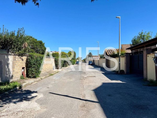 terreno agricolo in vendita a Roma in zona Casal Palocco