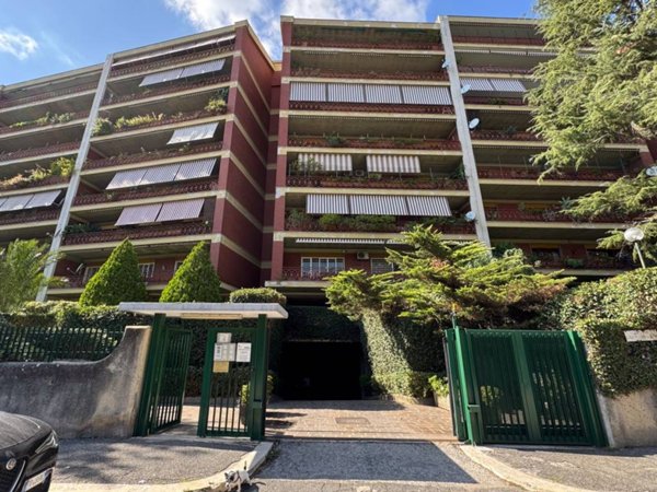 appartamento in vendita a Roma in zona Tomba di Nerone