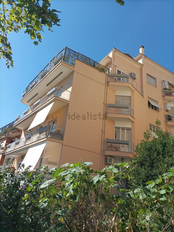 appartamento in vendita a Roma in zona Gianicolense