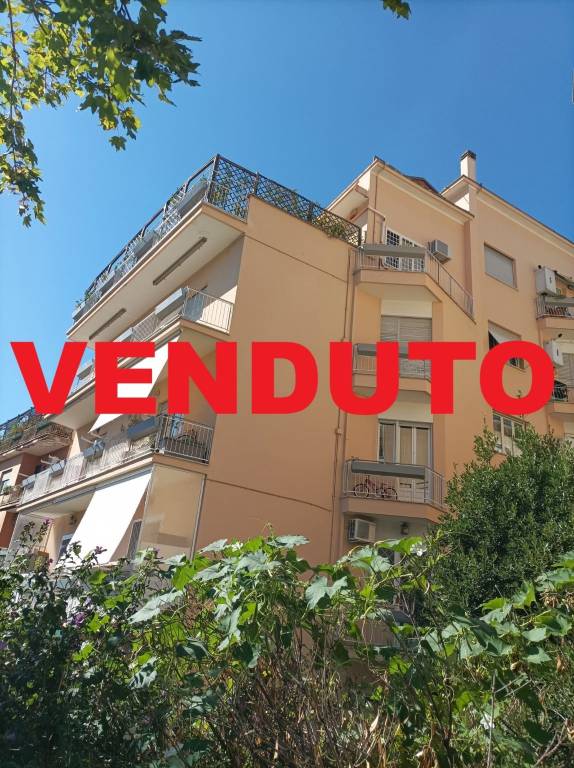 appartamento in vendita a Roma in zona Gianicolense