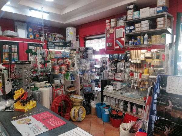 negozio in vendita a Roma in zona Appio Latino