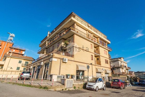 appartamento in vendita a Roma in zona Borghesiana