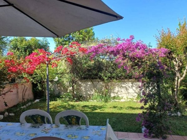 casa indipendente in vendita a Roma in zona Acilia