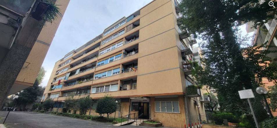 appartamento in vendita a Roma in zona Ostiense