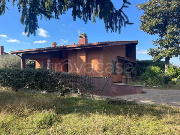 casa indipendente in vendita a Roma in zona Casal Morena
