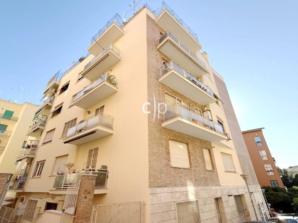 appartamento in vendita a Roma in zona Gianicolense