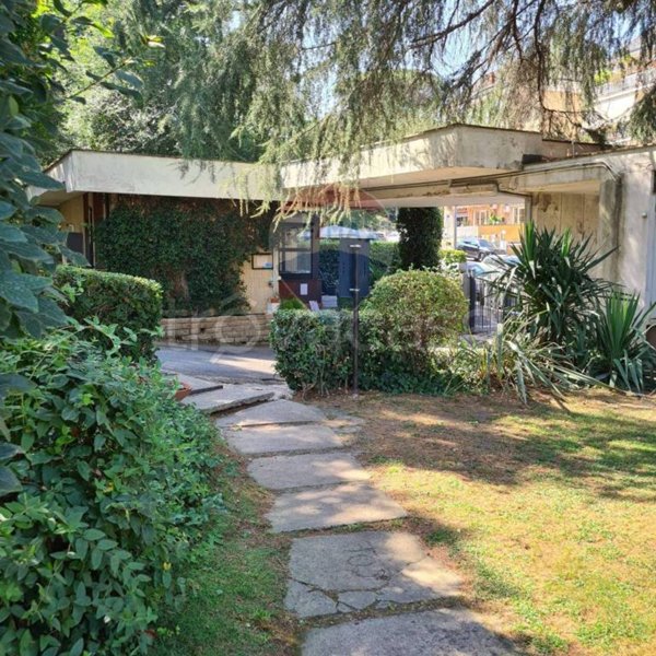 appartamento in vendita a Roma in zona Gianicolense