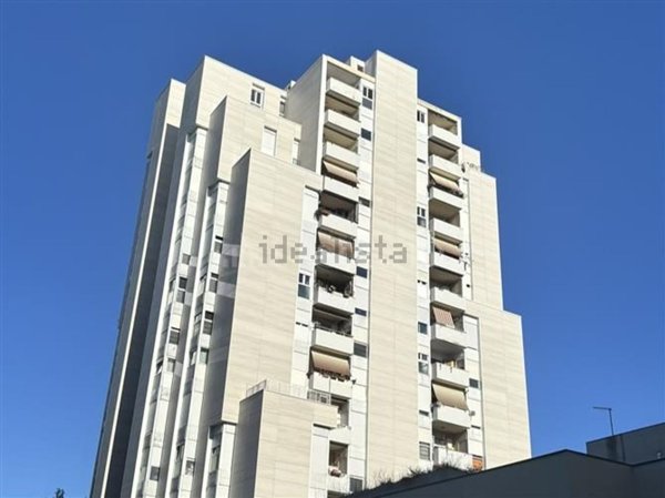 appartamento in vendita a Roma in zona Ostiense