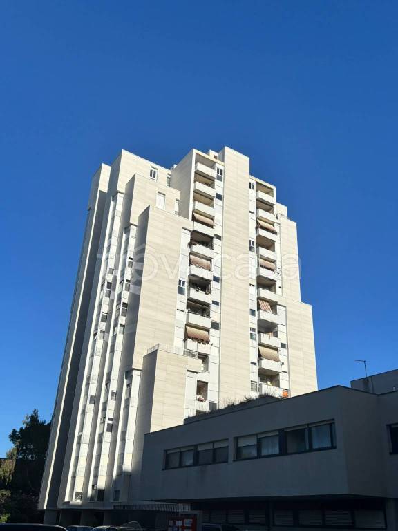 appartamento in vendita a Roma in zona EUR