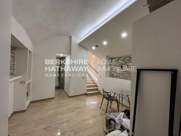 appartamento in vendita a Roma in zona Parione/Sant'Eustachio