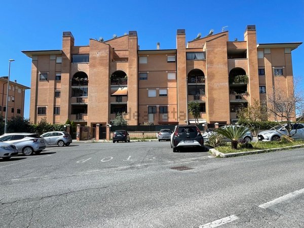 appartamento in vendita a Roma in zona Magliana Vecchia