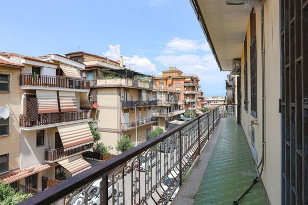 appartamento in vendita a Roma in zona Torre Angela