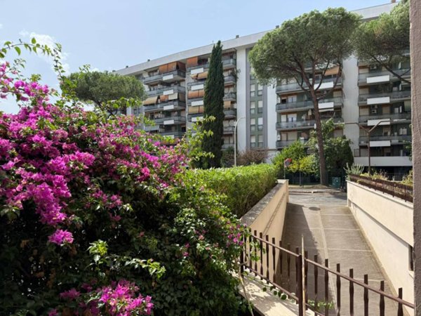 appartamento in vendita a Roma in zona Cinecittà