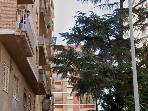 appartamento in vendita a Roma in zona Ardeatino
