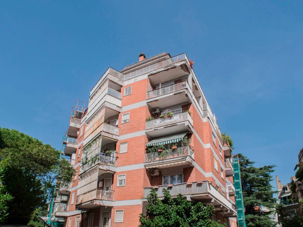 appartamento in vendita a Roma in zona Tor di Quinto