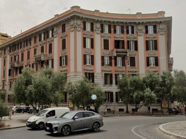 appartamento in vendita a Roma in zona Nomentano
