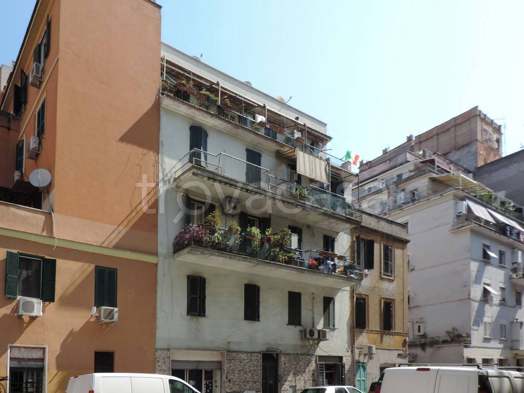 appartamento in vendita a Roma in zona Prenestino-Labicano