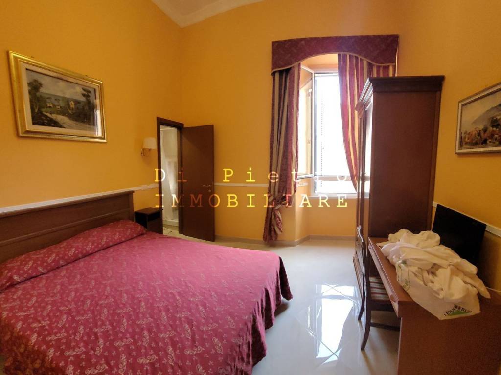 appartamento in vendita a Roma in zona Castro Pretorio