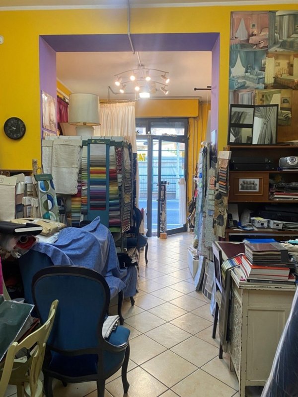 locale commerciale in vendita a Roma