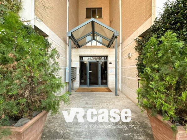 appartamento in vendita a Roma in zona Appio Claudio