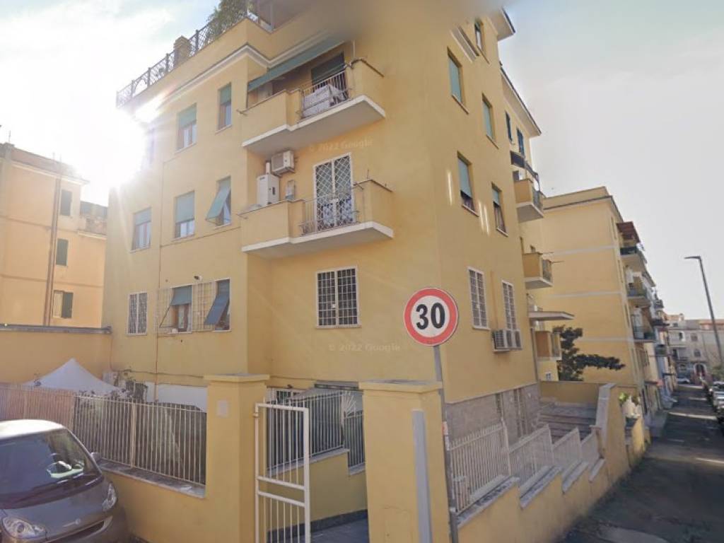appartamento in vendita a Roma in zona Torre Maura