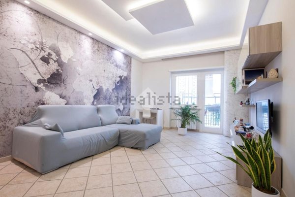 appartamento in vendita a Roma in zona Ostia