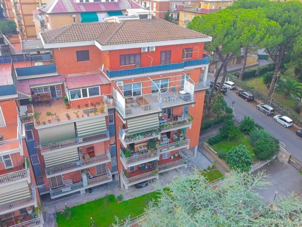 appartamento in vendita a Roma in zona Gianicolense