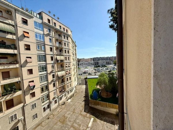 appartamento in vendita a Roma in zona Ostiense