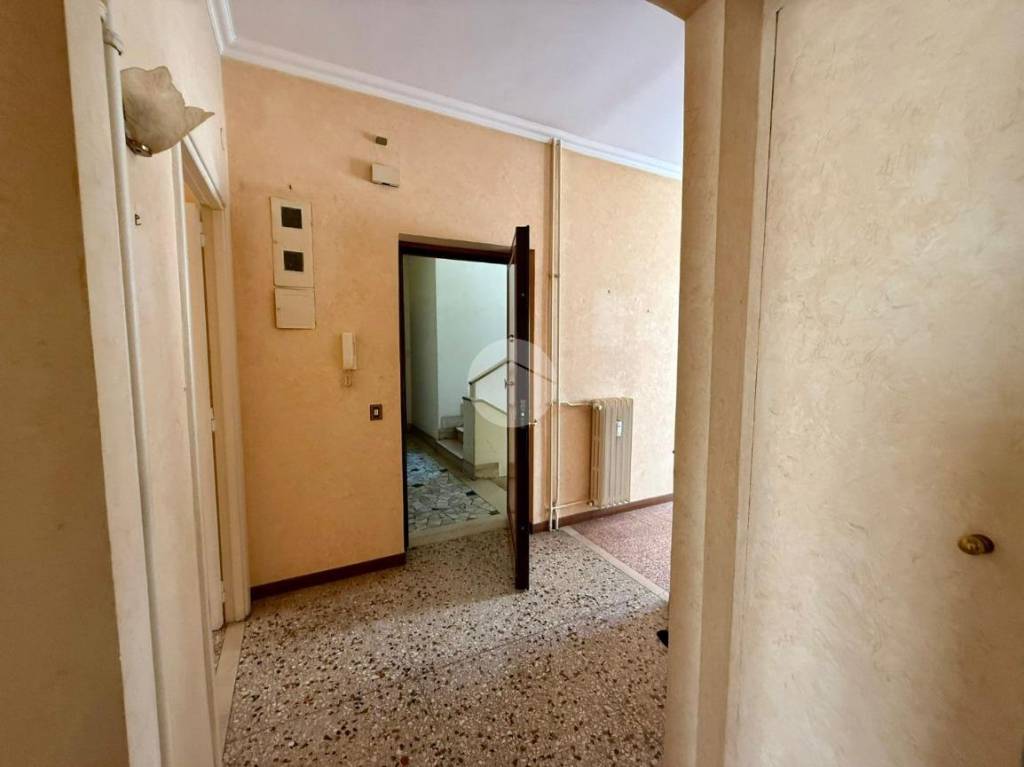 appartamento in vendita a Roma in zona Ostiense