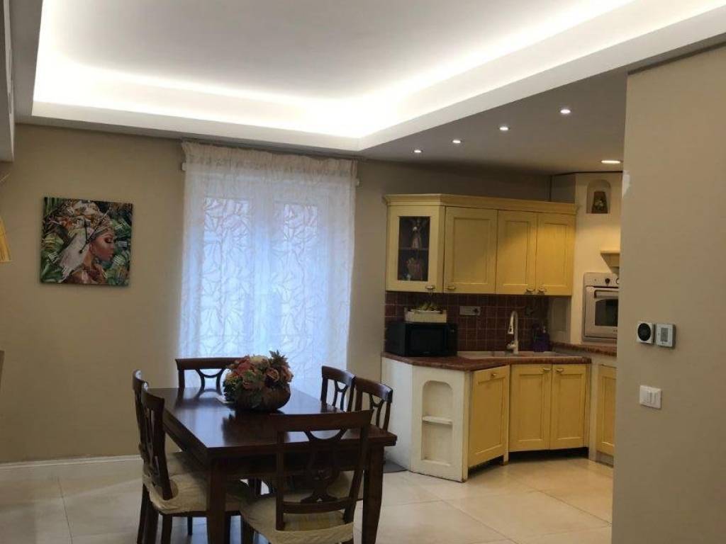 appartamento in vendita a Roma in zona Tuscolano