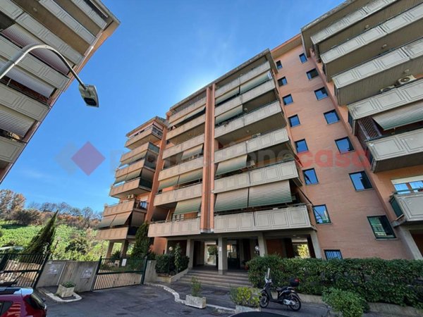 appartamento in vendita a Roma in zona Corviale