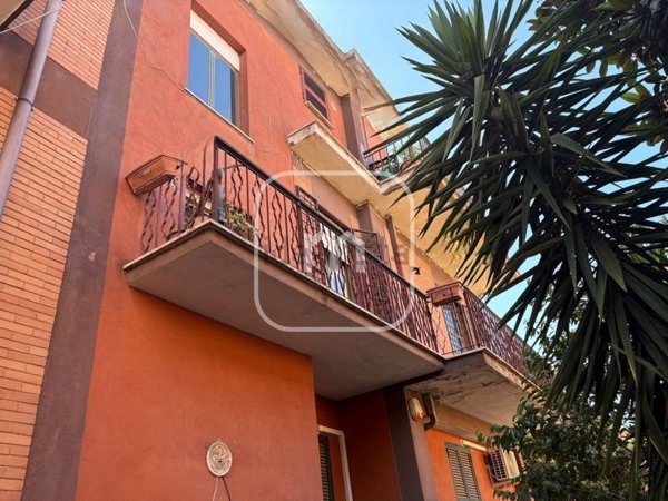 appartamento in vendita a Roma in zona Finocchio