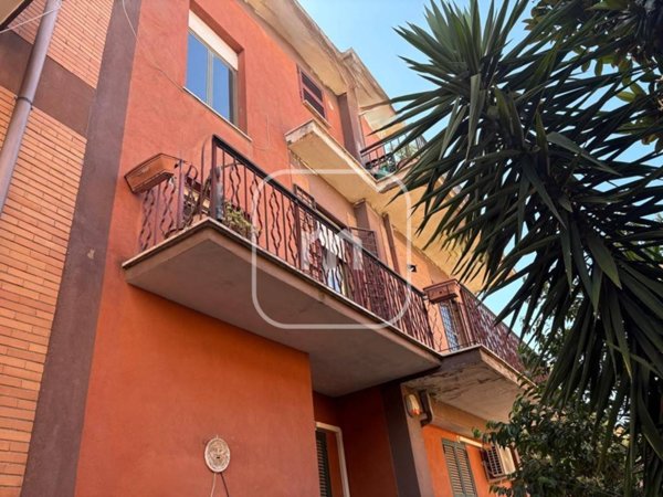 appartamento in vendita a Roma in zona Finocchio