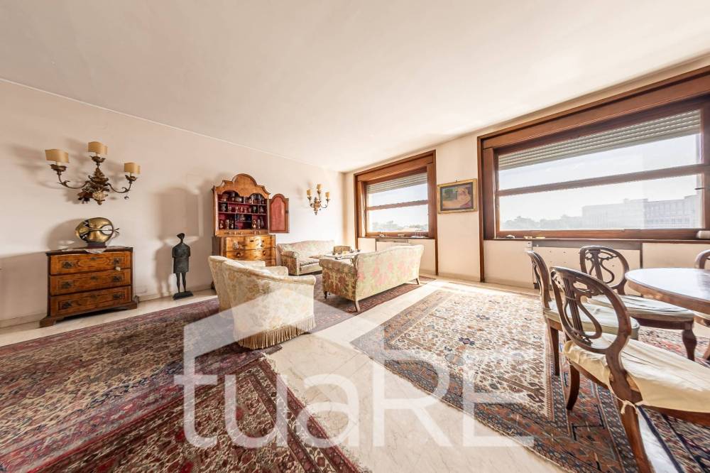 appartamento in vendita a Roma in zona Castro Pretorio