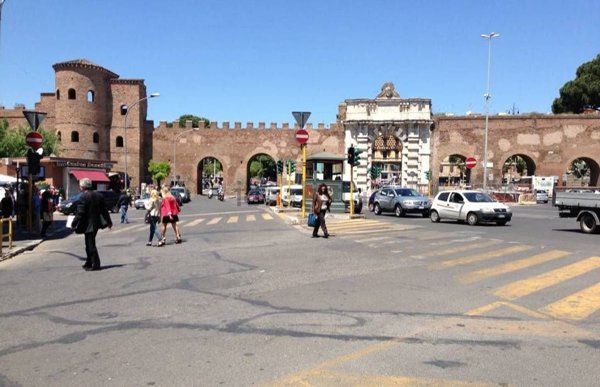 locale commerciale in vendita a Roma