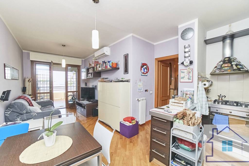 appartamento in vendita a Roma in zona Tor Cervara