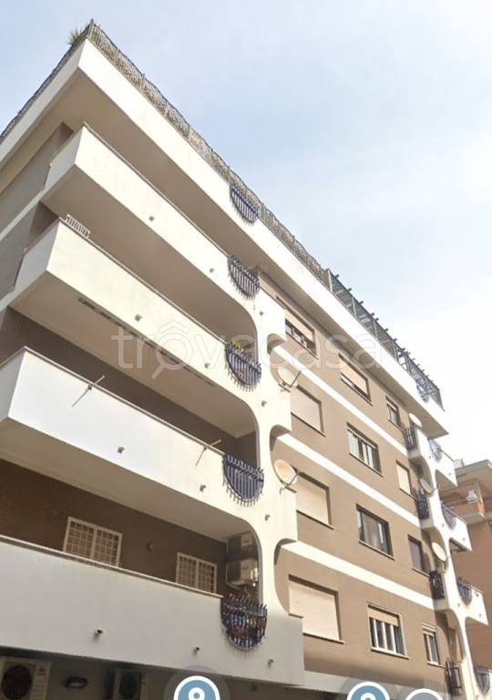 appartamento in vendita a Roma in zona Ostia