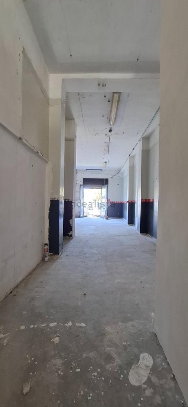 locale commerciale in vendita a Roma in zona Ostia