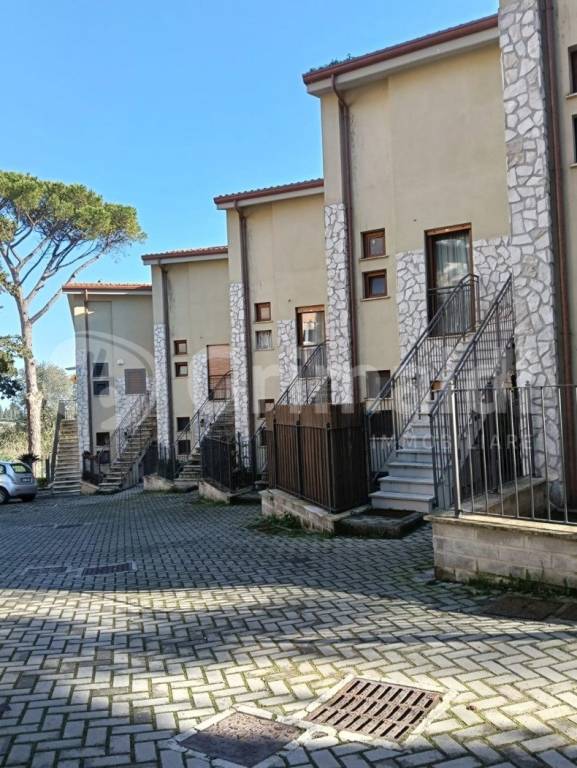 appartamento in vendita a Roma in zona Tor di Quinto
